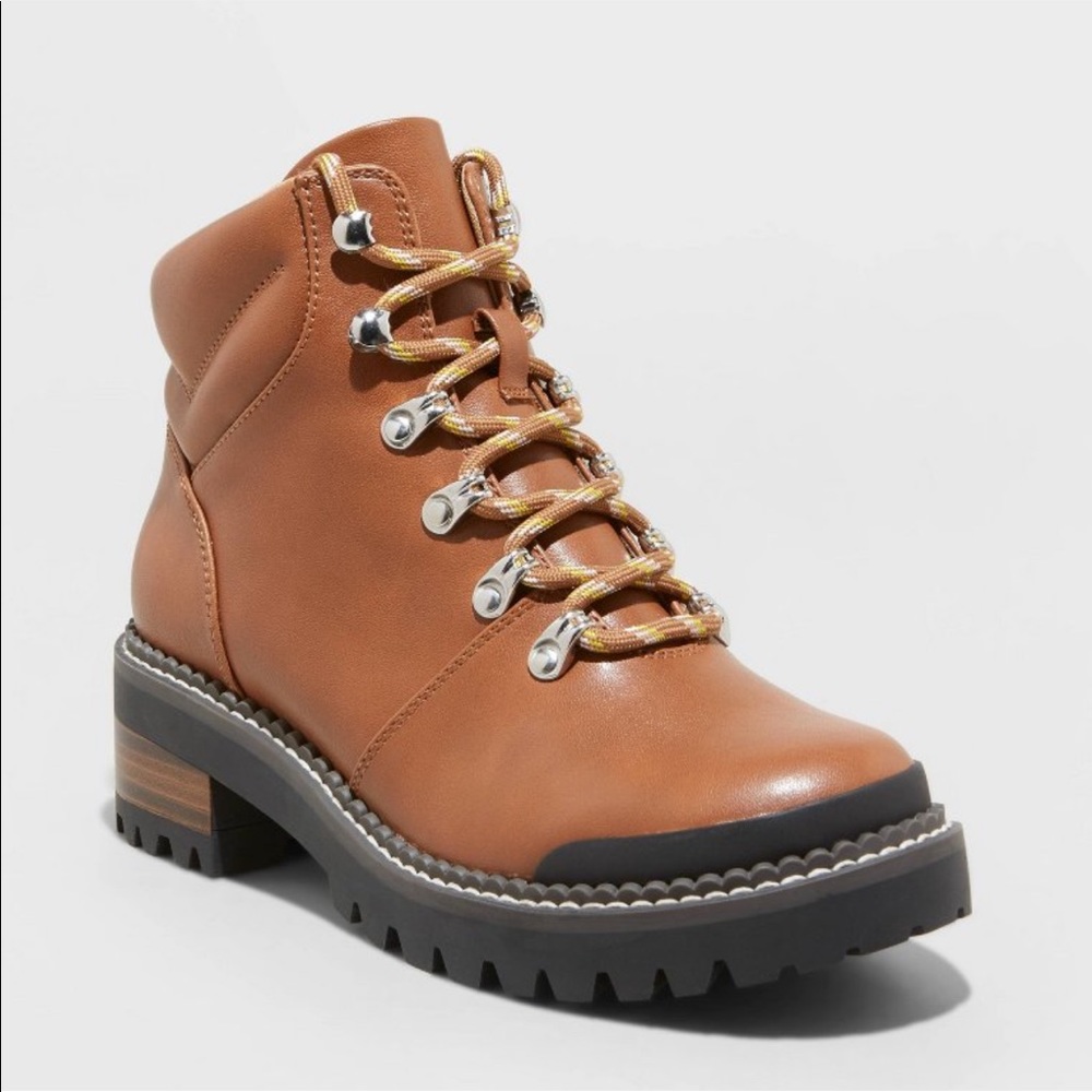 NWT Universal Thread Women’s Kira Lace-up Hiker Boots Cognac Brown